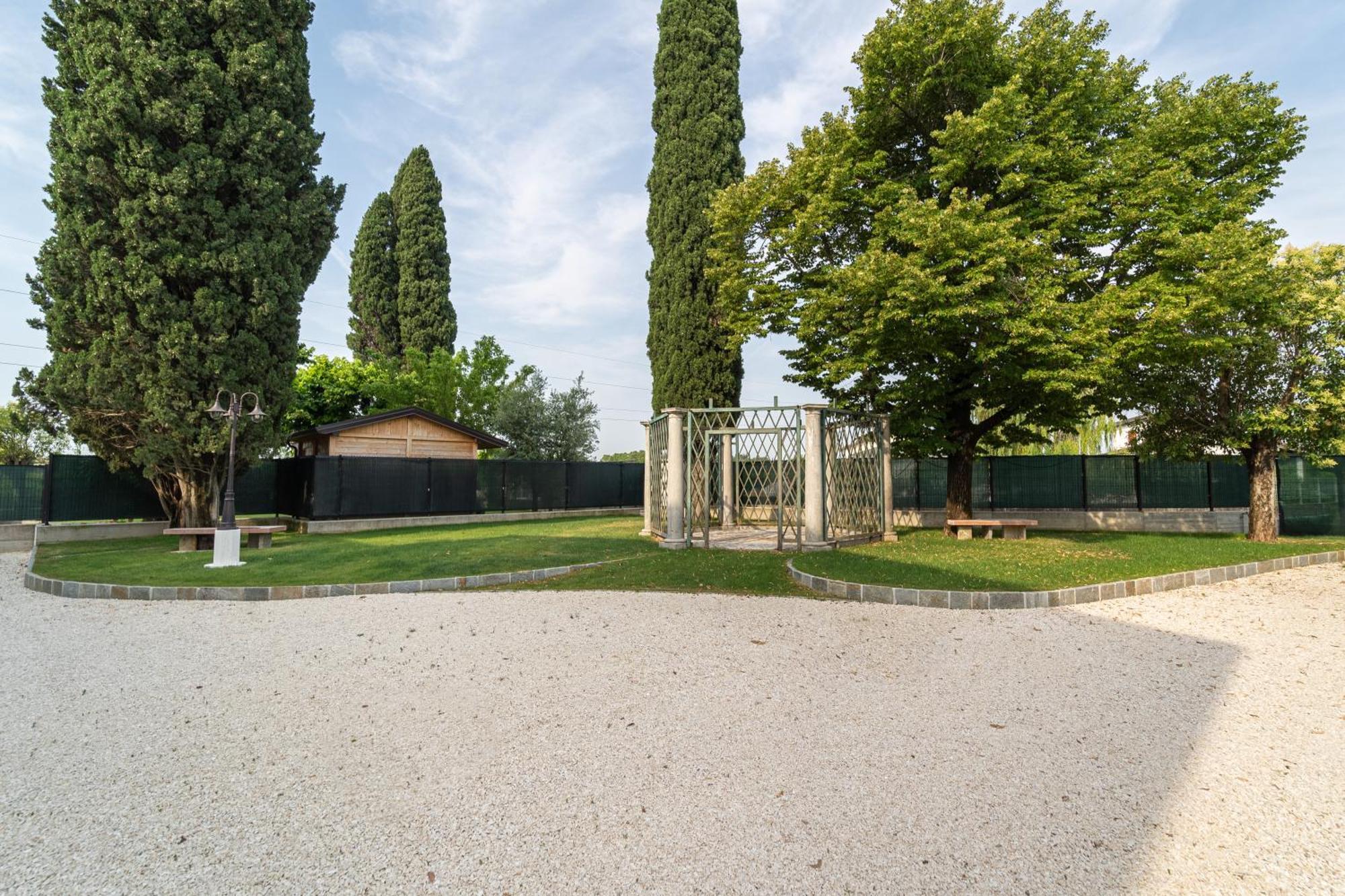 Villa Veronesi San Martino della Battaglia Luaran gambar